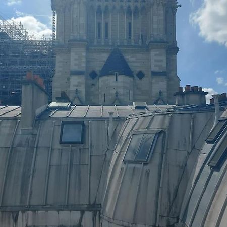 Duplex Notre-Dame De Paris Apartment Exterior photo