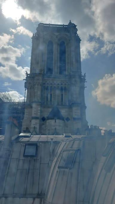 Duplex Notre-Dame De Paris Apartment Exterior photo