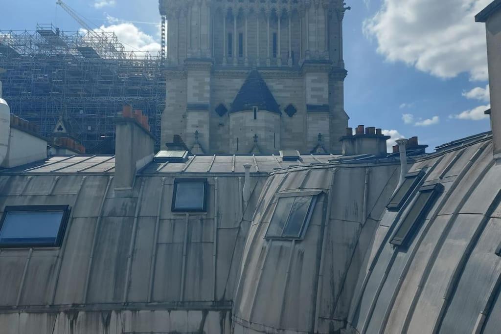 Duplex Notre-Dame De Paris Apartment Exterior photo