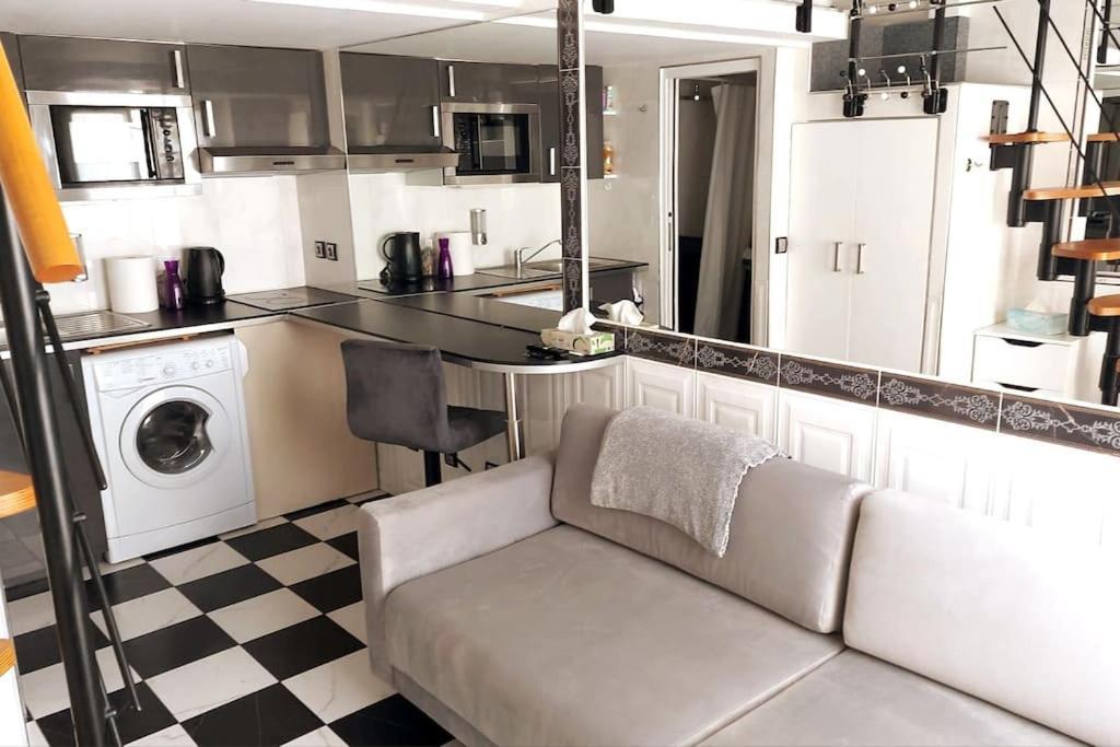 Duplex Notre-Dame De Paris Apartment Exterior photo