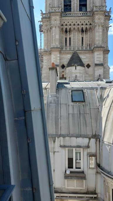 Duplex Notre-Dame De Paris Apartment Exterior photo